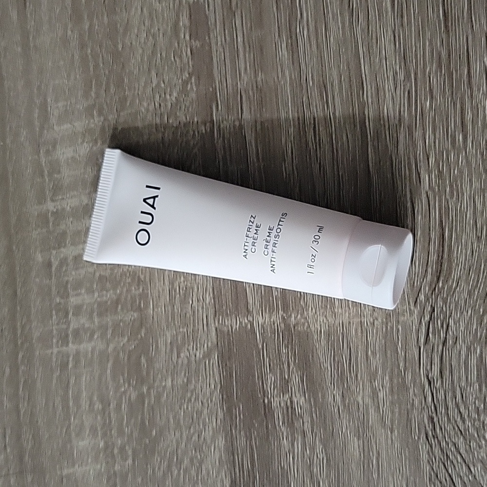OUAI Anti frizz Creme deluxe sample